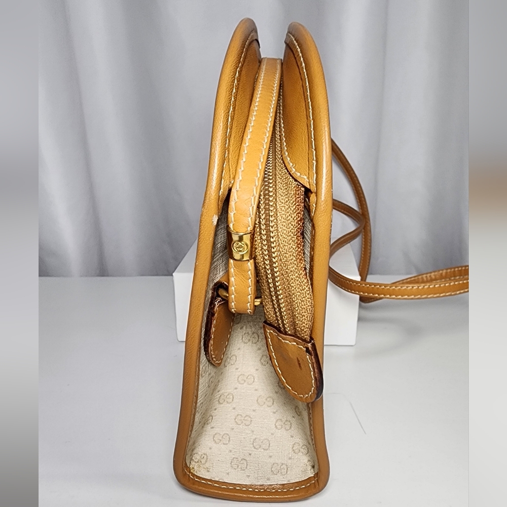 Gucci Micro GG crossbody bag - Picture 4 of 14